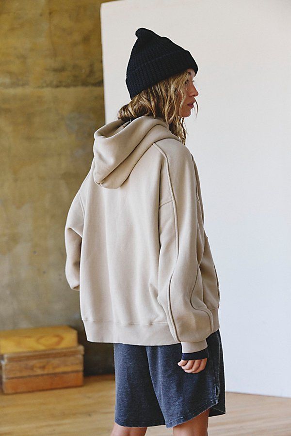 Hoodies & Sweatshirts