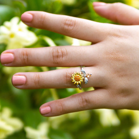 Dravien Bee Ring