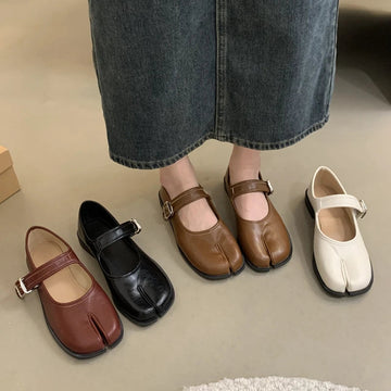 Gia Flat Shoes
