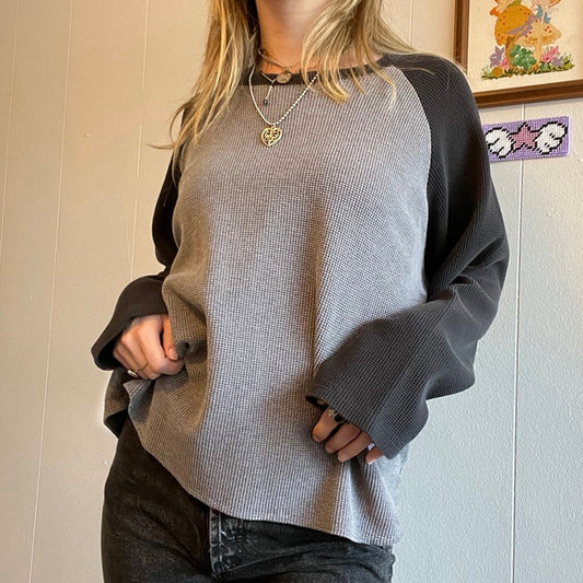 Amara Y2K Pullover